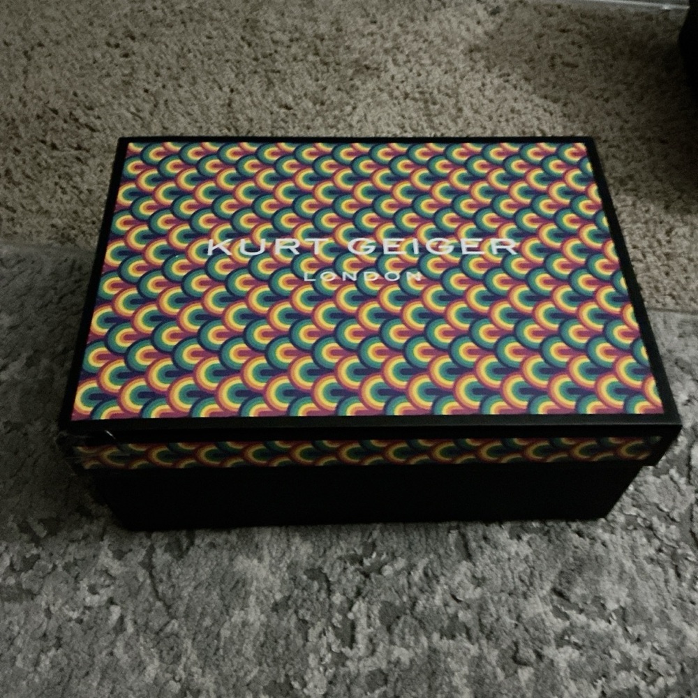 Kurt Geiger Multicolor Patterned Box